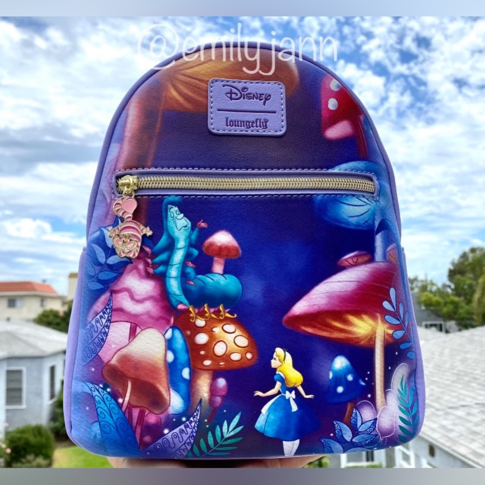 Alice In Wonderland🍄Backpack